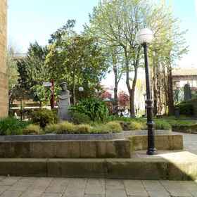 Pension Ipar 1, Zumarraga 호텔