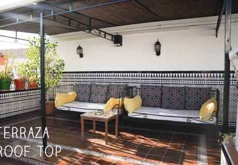 Lainnya Triana Backpackers