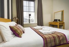 Others 2 Nicolson Apartments