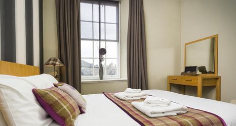 Others 2 Nicolson Apartments