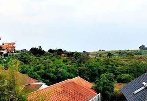 Nearby View and Attractions De Goti Dago Pakar