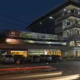 The Naripan Hotel by Amazing 1, Hotel Click Square