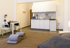 อื่นๆ 7 Frishman Apartments