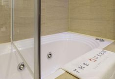 Lain-lain 4 The Queen Luxury Apartments - Villa Medici