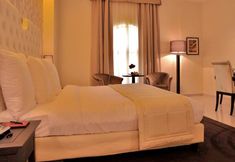 Others 7 Warwick Il Palazzo Hotel & Suites
