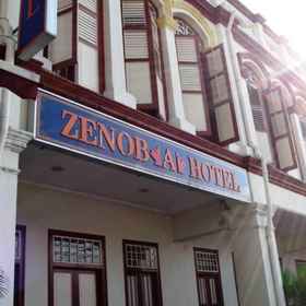 ゼノビアホテル 1, ブギス キューブホテル