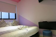 Bedroom Tresor Tavern Hotel