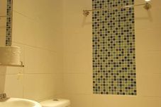 In-room Bathroom Tresor Tavern Hotel