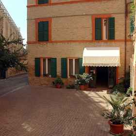 Albergo Arena 1, Hotel Bolognola