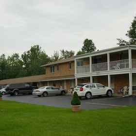 Chateau Motor Lodge 1, Hotel Legends on the Niagara