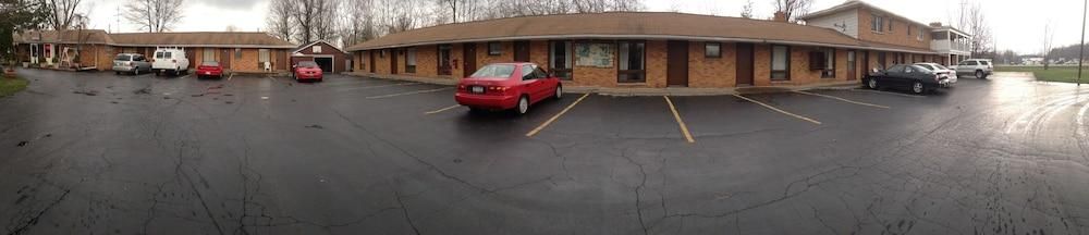 Others 4 Chateau Motor Lodge