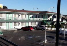 Others 2 Travelers Beach Inn