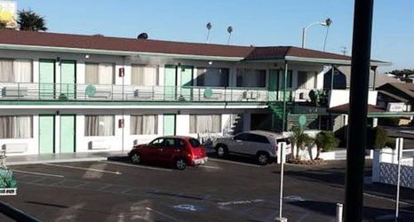 Others 2 Travelers Beach Inn