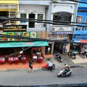 Castella Hotel 1, Hotel Tran Huu Trang Cai Luong Theater