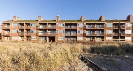 Others 2 Cozy Cove Beachfront Resort Inn