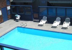 Others 4 Cozy Cove Beachfront Resort Inn