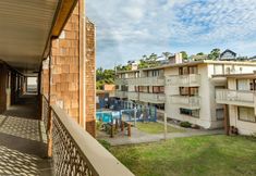 Others 7 Cozy Cove Beachfront Resort Inn