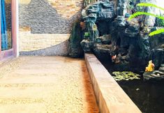 Others 6 Whale Hotel