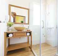 Toilet Kamar 3 La Marina Boutique Hotel & Spa