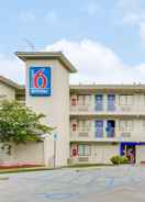 null Motel 6 Columbia West