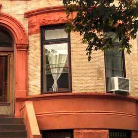 Lefferts Manor 1, Khách sạn 88th Street