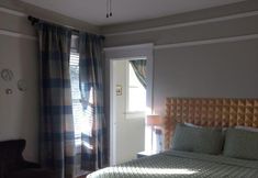 Others 2 The Mansion House Inn