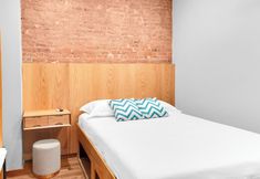 Others 2 Morris Guest House