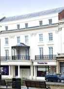 null Premier Inn Leamington Spa Town Centre