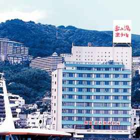 โรงแรมอาตามิ ทามาโนยุ 1, โรงแรม & ที่พัก ศูนย์ข้อมูลนักท่องเที่ยวหน้าสถานีเมืองยูงาวาระ