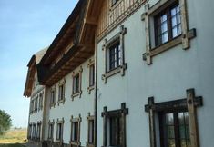 Others 3 Hotel Pajero