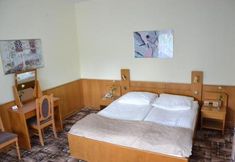 Others 3 Hotel Karat