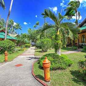 Eden Resort & Villas 1, Hotel Beyond Seafood