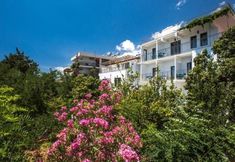 Others 3 Sardunya Otel Arka Bina