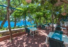 Others 5 Sardunya Otel Arka Bina