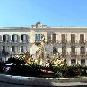 Casa Vacanze Archimede 1, Hotel Madonna delle Lacrime