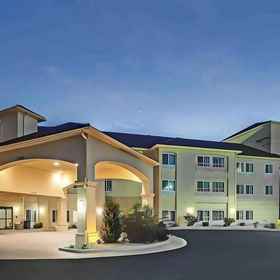 La Quinta Inn & Suites By Wyndham Verona1 , 飯店奥奈达县