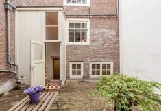 Others 4 Old Masters Apartment