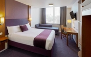 Others 6 Premier Inn Manchester Airport Runger Lane North