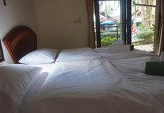 Others 6 Cousin Resort