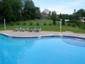 Lain-lain 4 Hamlet Inn