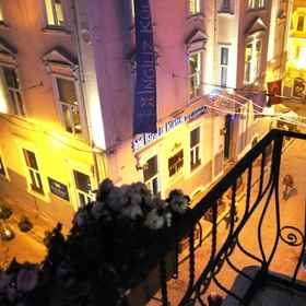 Taksim House 1, Hotel SDA Church Yedinci Gün Adventist Kilisesi