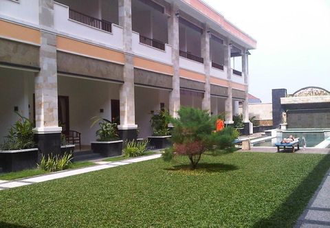 Others Grand City Inn