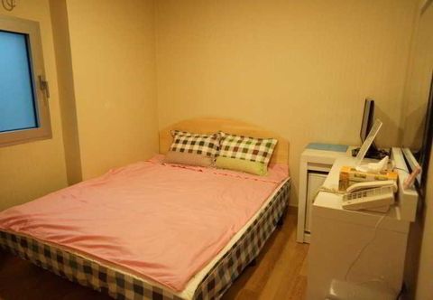 Bedroom Click Hotel Myeongdong