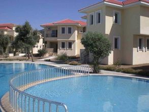 Others 4 A Touch Of Paradise