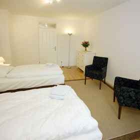 Old Town Apartments Metzer Strasse 1, โรงแรม & ที่พัก Bezirk Pankow