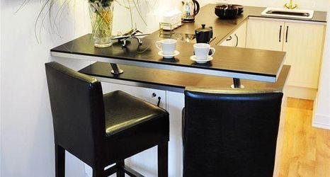 Others 2 Friends Fusion Apartment