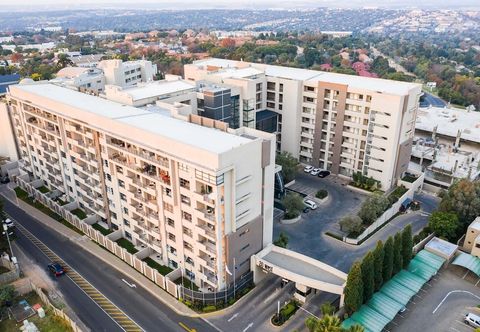 Others The Capital 20 West