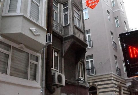 Others Lush Houses Mis Street