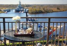 Others 6 Riverview Suites
