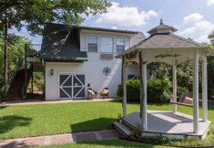 Others 2 Texas White House